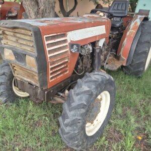 Fiat 55-66 4x4 Utility Tractor / Nutstrekker