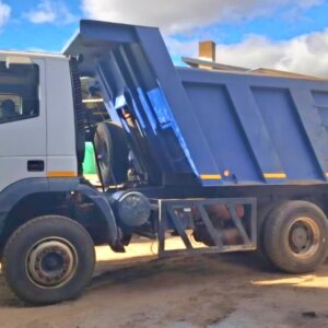 Iveco EuroTrakker Tipper Truck / Trok