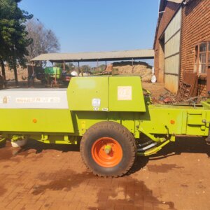 Alternative view of Claas Markant 65 Twine / Tou Baler