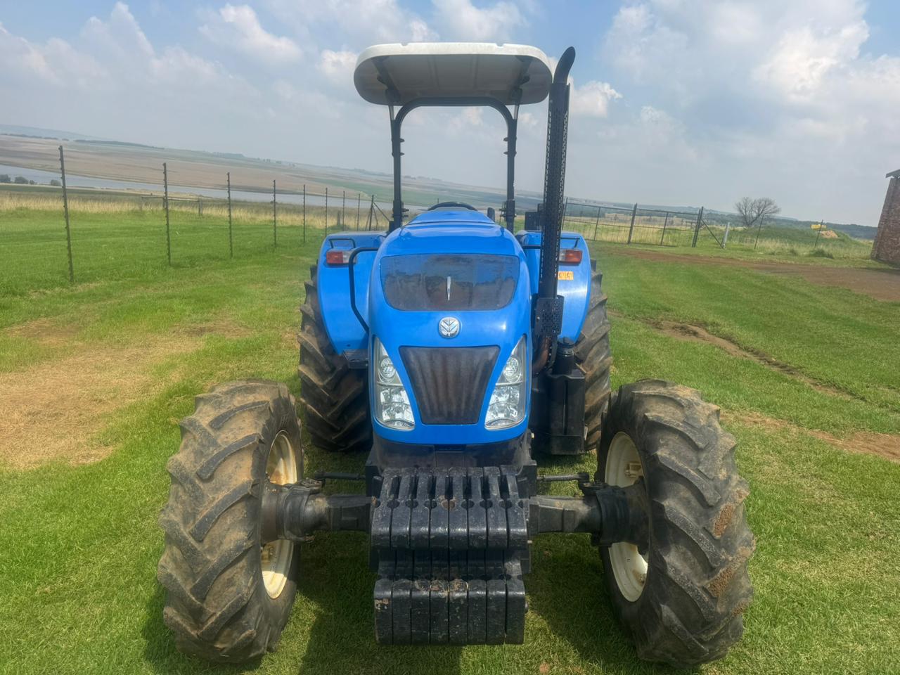 New Holland TT4.90 Trekker / Tractor - Image 2
