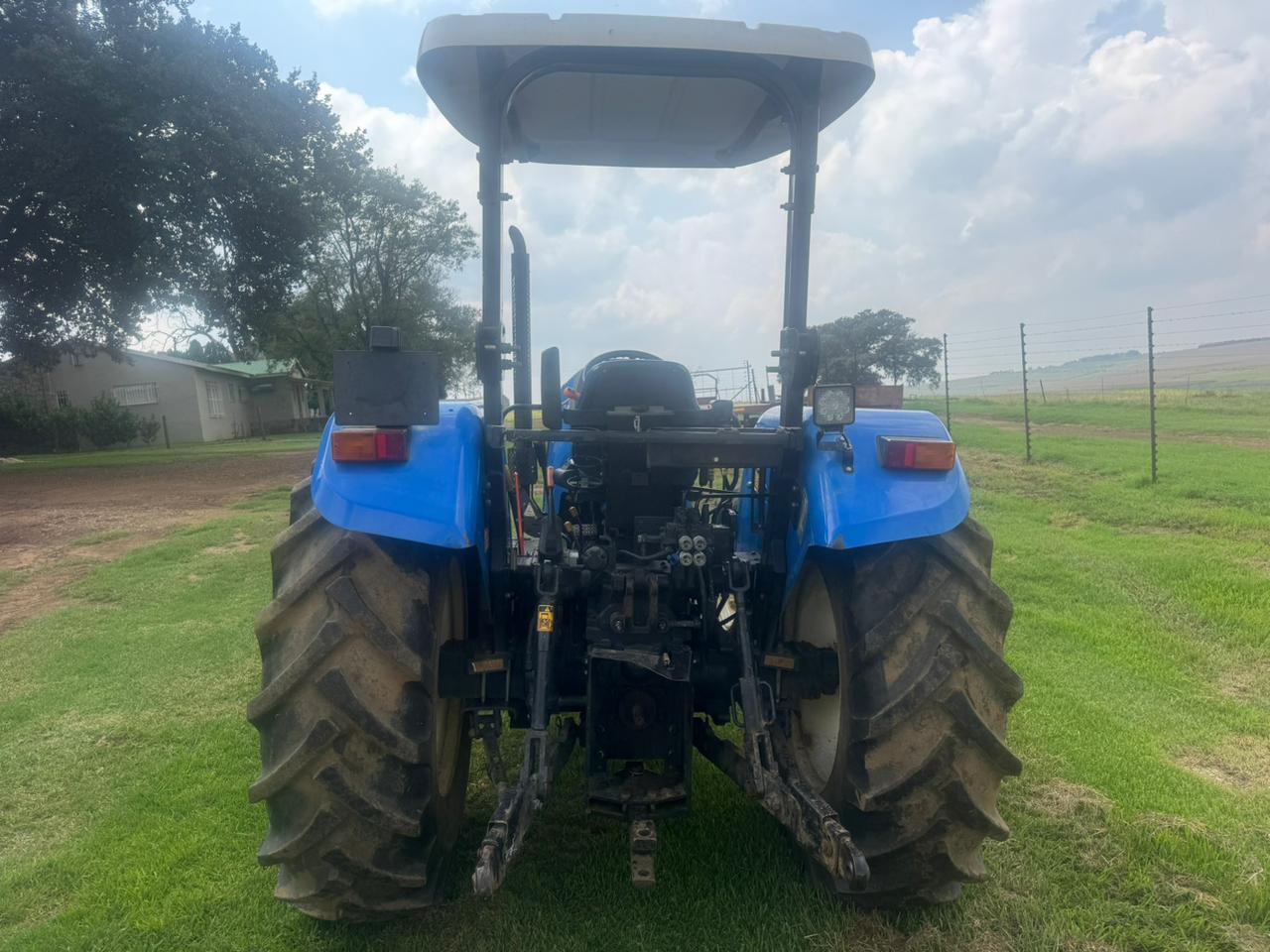 New Holland TT4.90 Trekker / Tractor - Image 4