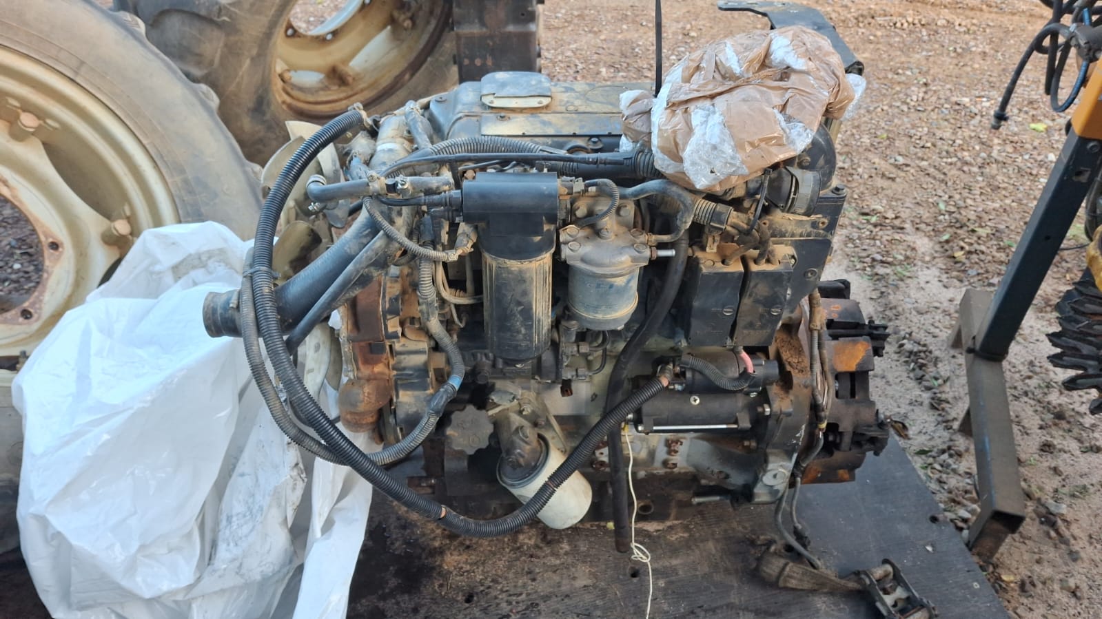 Perkins 1104 Turbo-Enjin / Turbo Engine