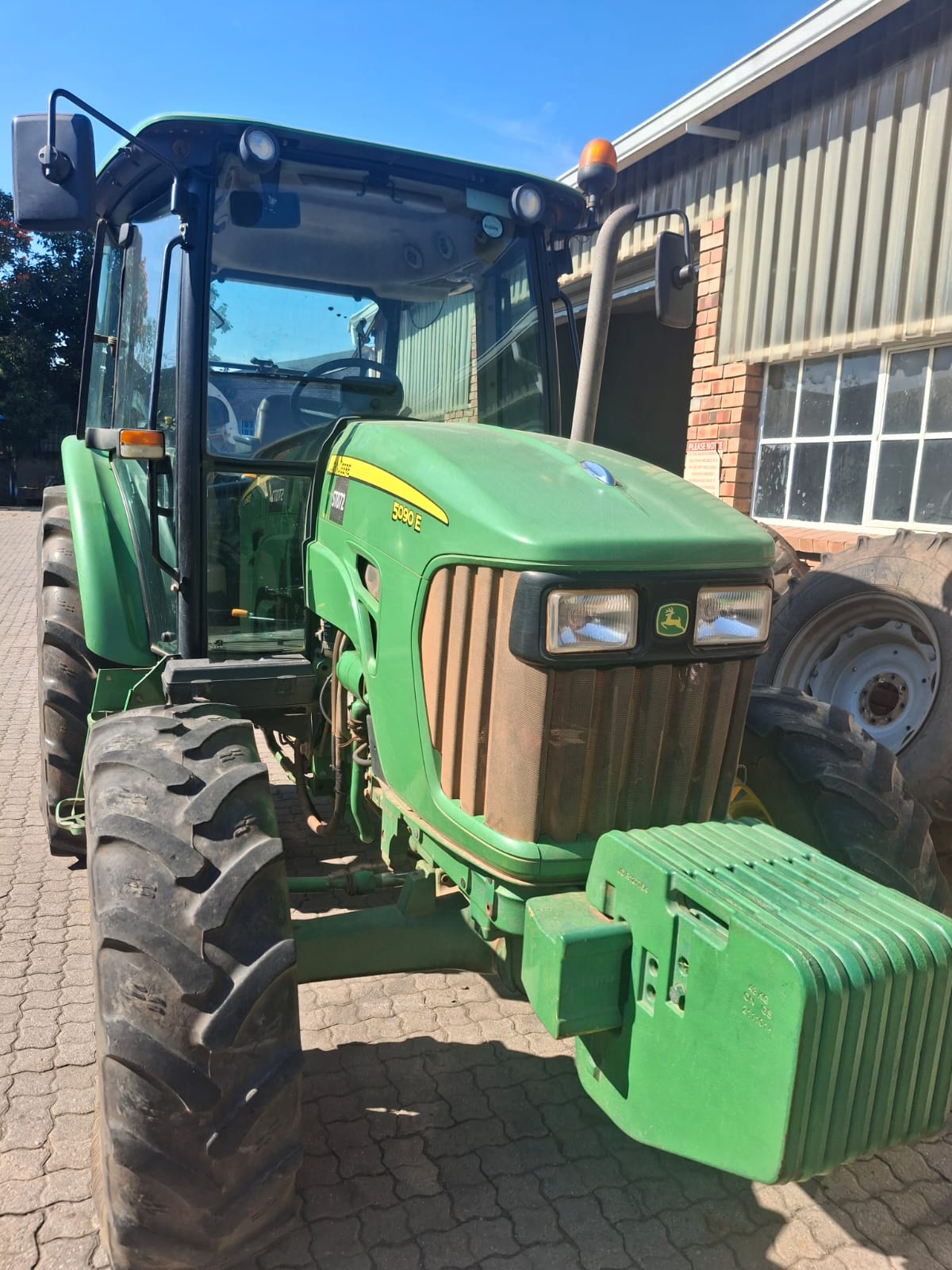 John Deere 5090E 4x4 Cab Trekker / Tractor