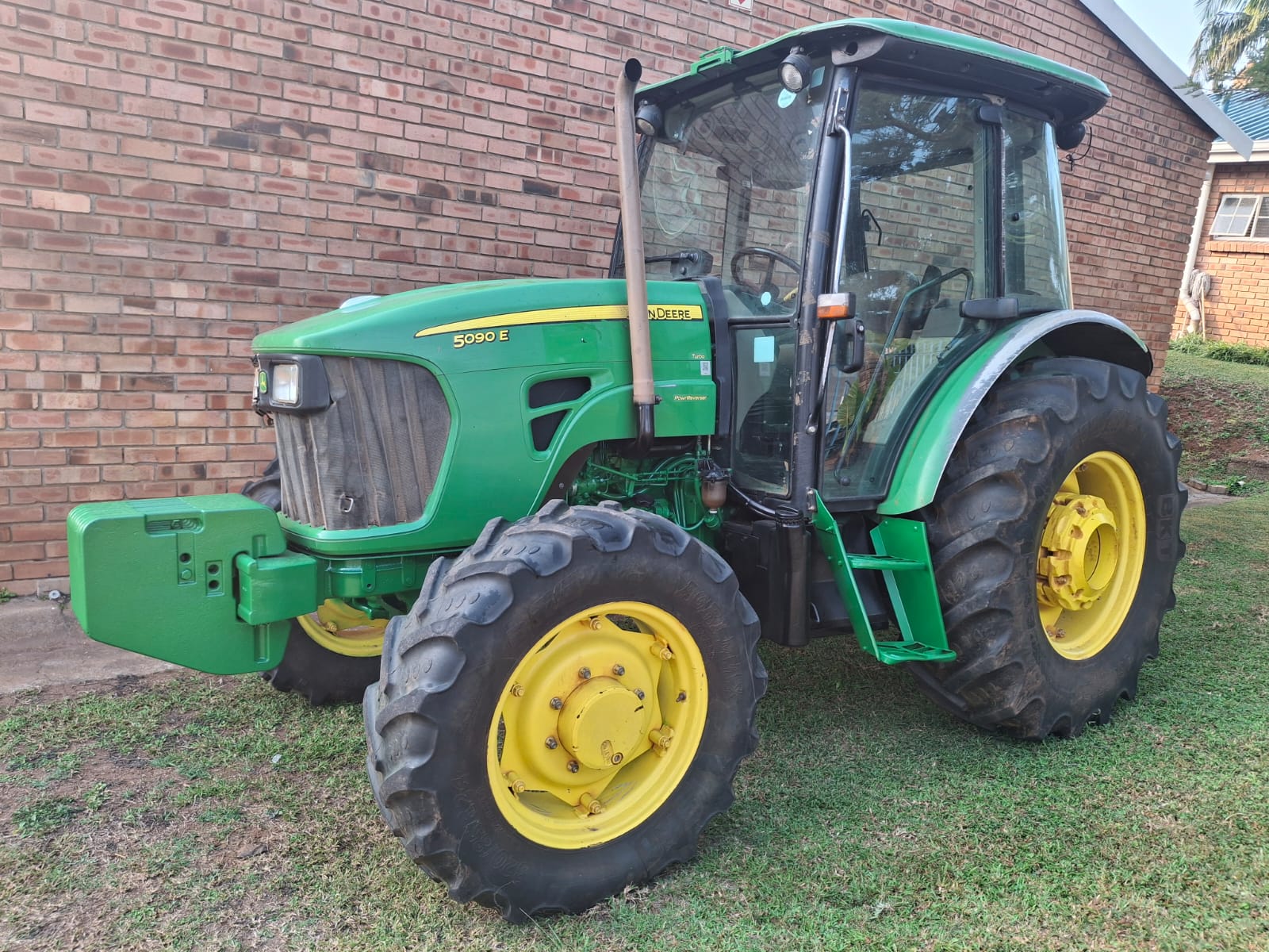 John Deere 5090E 4x4 Cab Trekker / Tractor