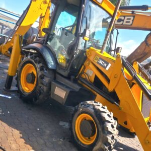 Alternative view of JCB 3CX 4x4 TLB