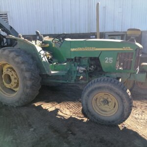 2x John Deere 5415 2x4 Trekker / Tractor