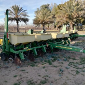 2x 8 Row 76cm John Deere 1750 Planter