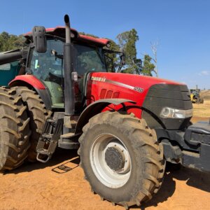 Case Puma 210 Trekker / Tractor