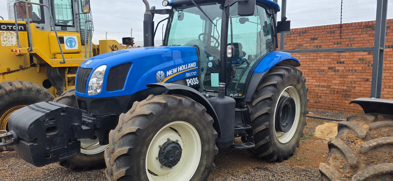 New Holland T6070 Trekker / Tractor