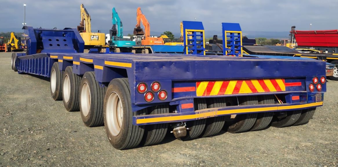 1977 Henred Fruehauf Gooseneck Lowbed with Dolly Trailer / Sleepwa - Image 2