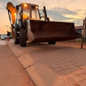 CAT 422 F TLB