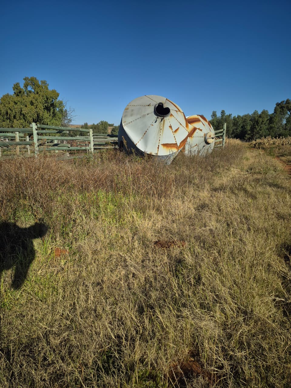 2x 10 Ton Silos - Image 3