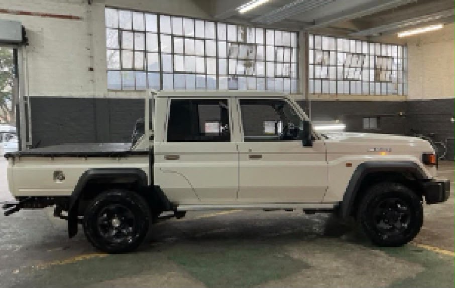 Toyota Land Cruiser 2.8 Auto Double Cab Bakkie / Pickup