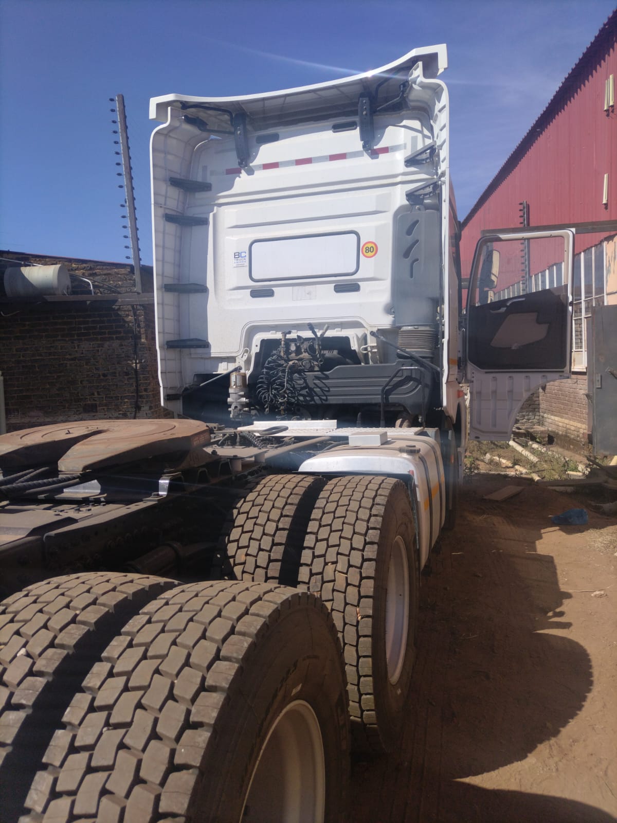 FAW JH6 28.500FT Automatic Truck / Vragmotor