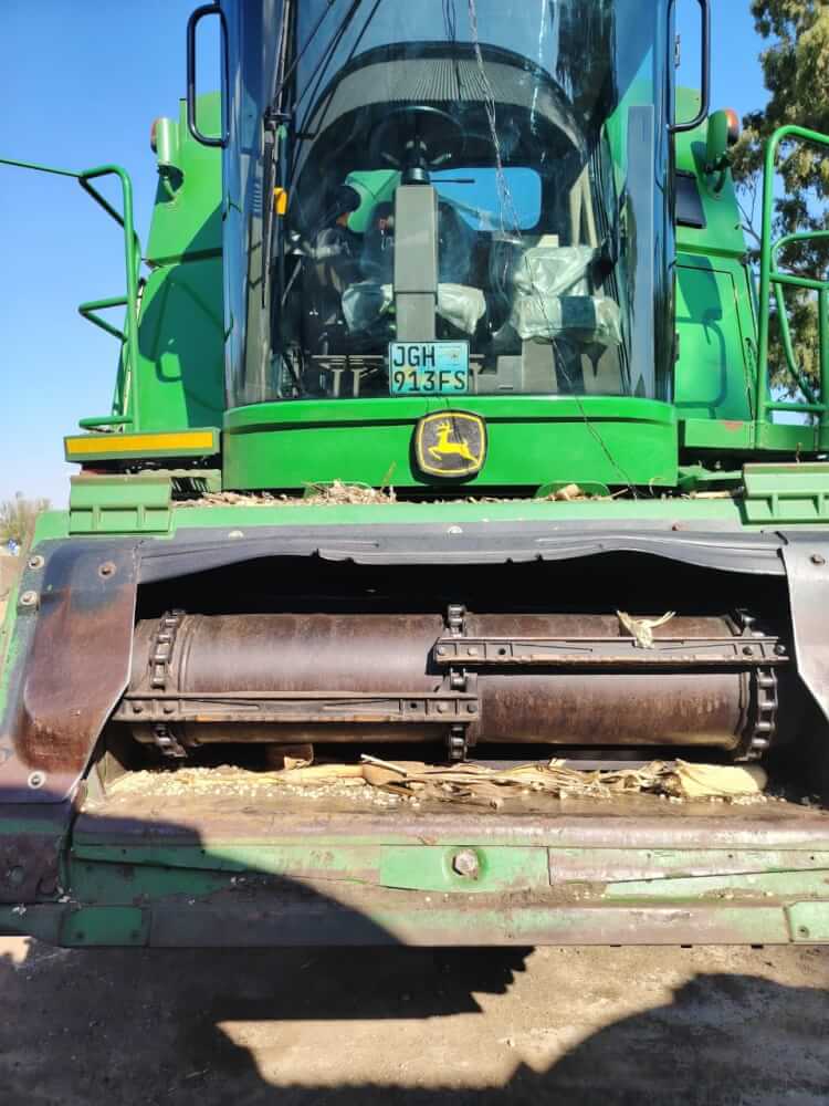 John Deere 9670 STS Bullet Rotor Combine Harvester / Stroper - Image 2
