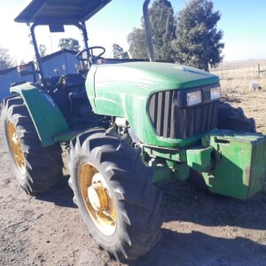 John Deere 5625 4WD Trekker / Tractor