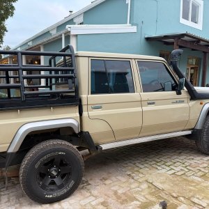 Toyota Land Cruiser Double Cab V8 Diesel Bakkie / Pickup