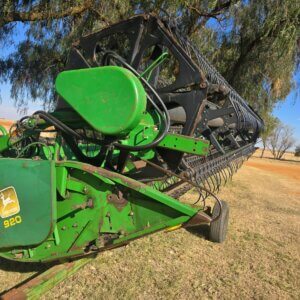 Alternative view of 20ft John Deere 920 Rigid Table / Tafel