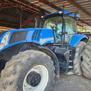 New Holland T8.275 Trekker / Tractor