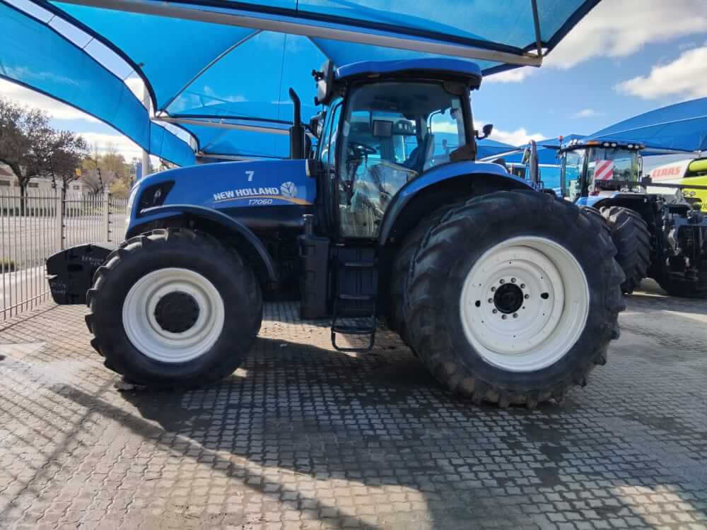 New Holland T7060 Trekker / Tractor