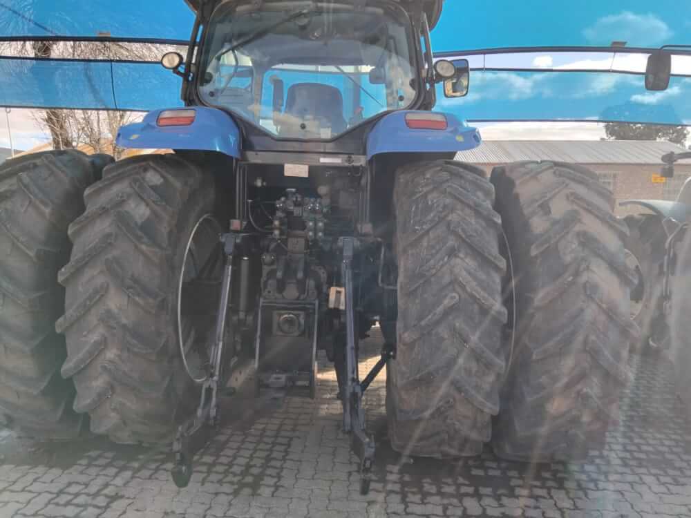 New Holland T7060 Trekker / Tractor - Image 5