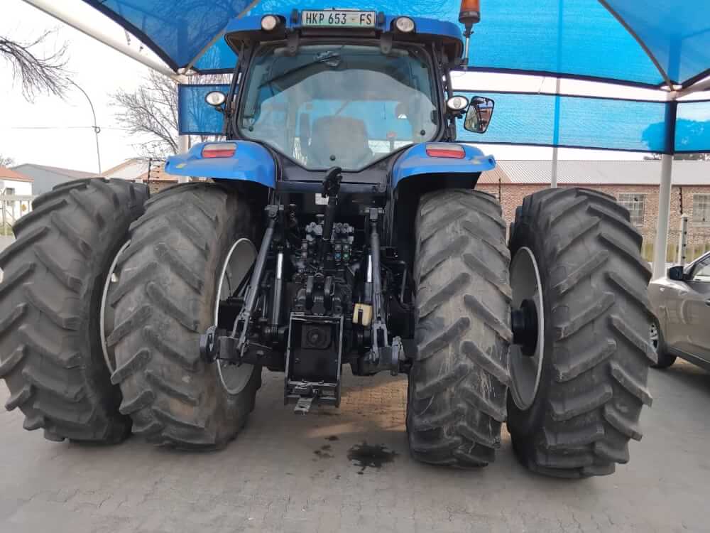 New Holland T7060 Trekker / Tractor - Image 4