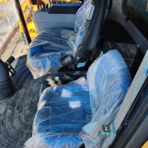 Alternative view of 3 x New Holland CR6.80 Stroper / Combine Harvester
