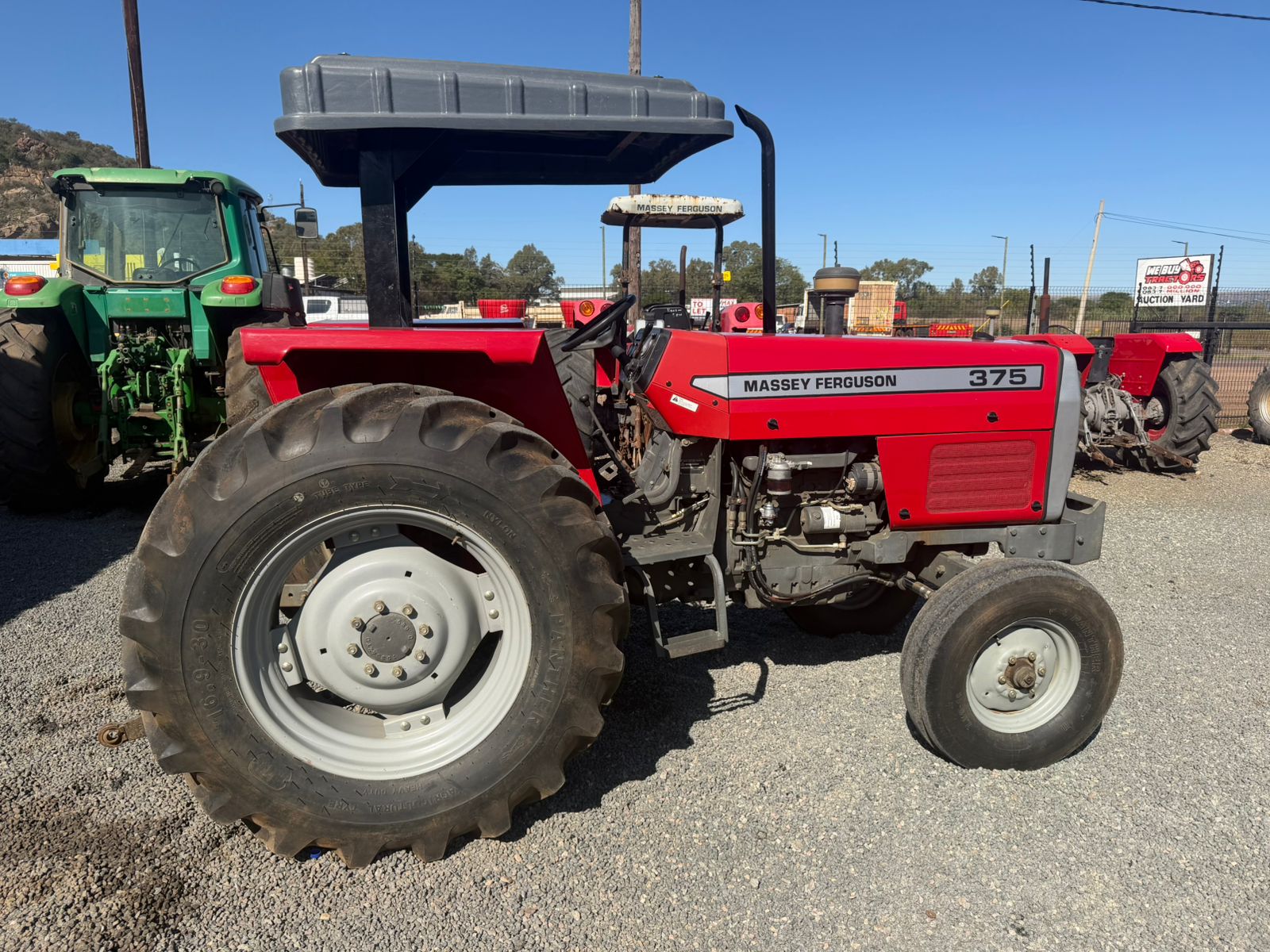 Massey Ferguson 375 Trekker / Tractor - Image 3