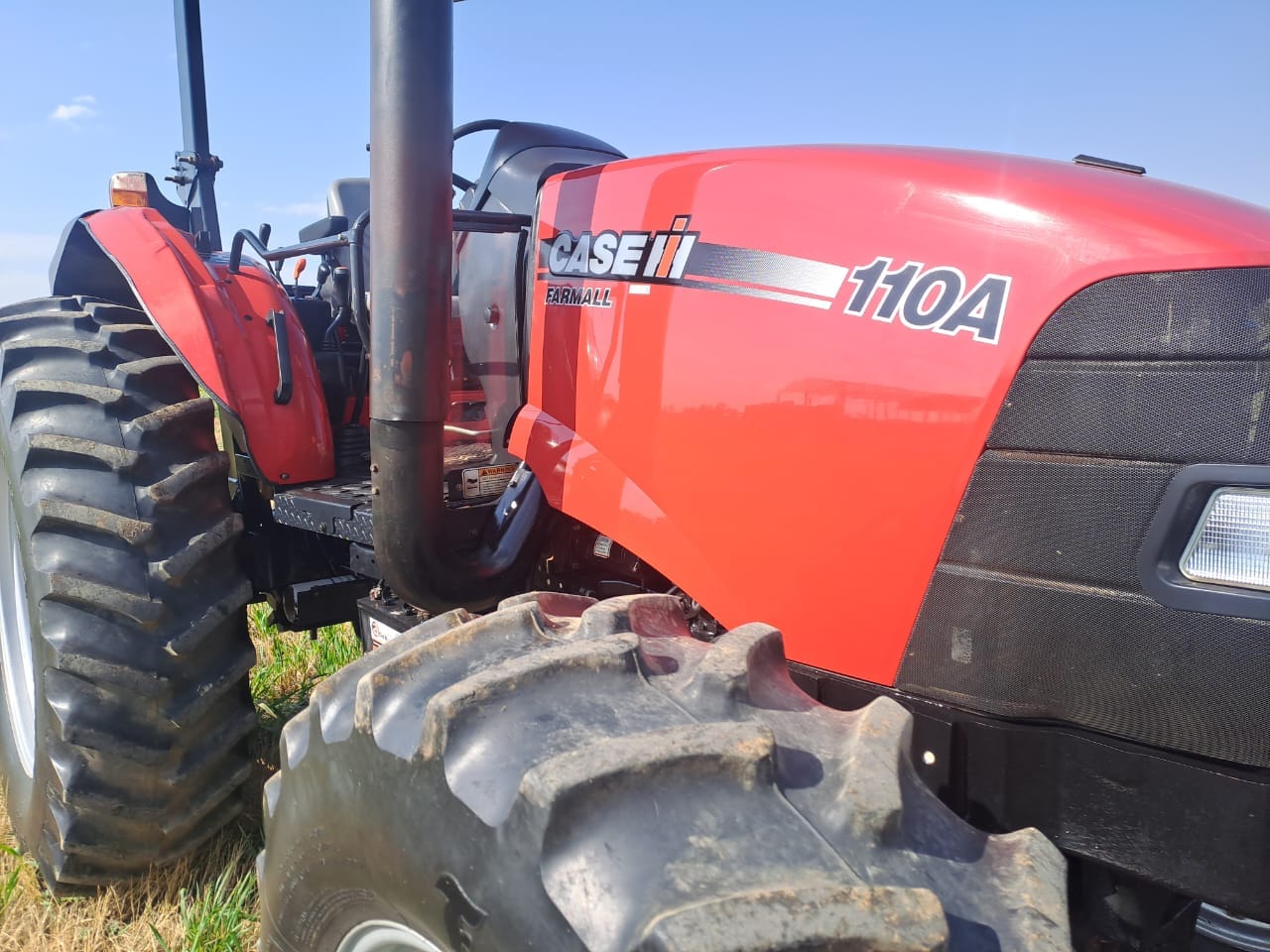 Case iH Farmall 110A 4x4 Trekker / Tractor - Image 2
