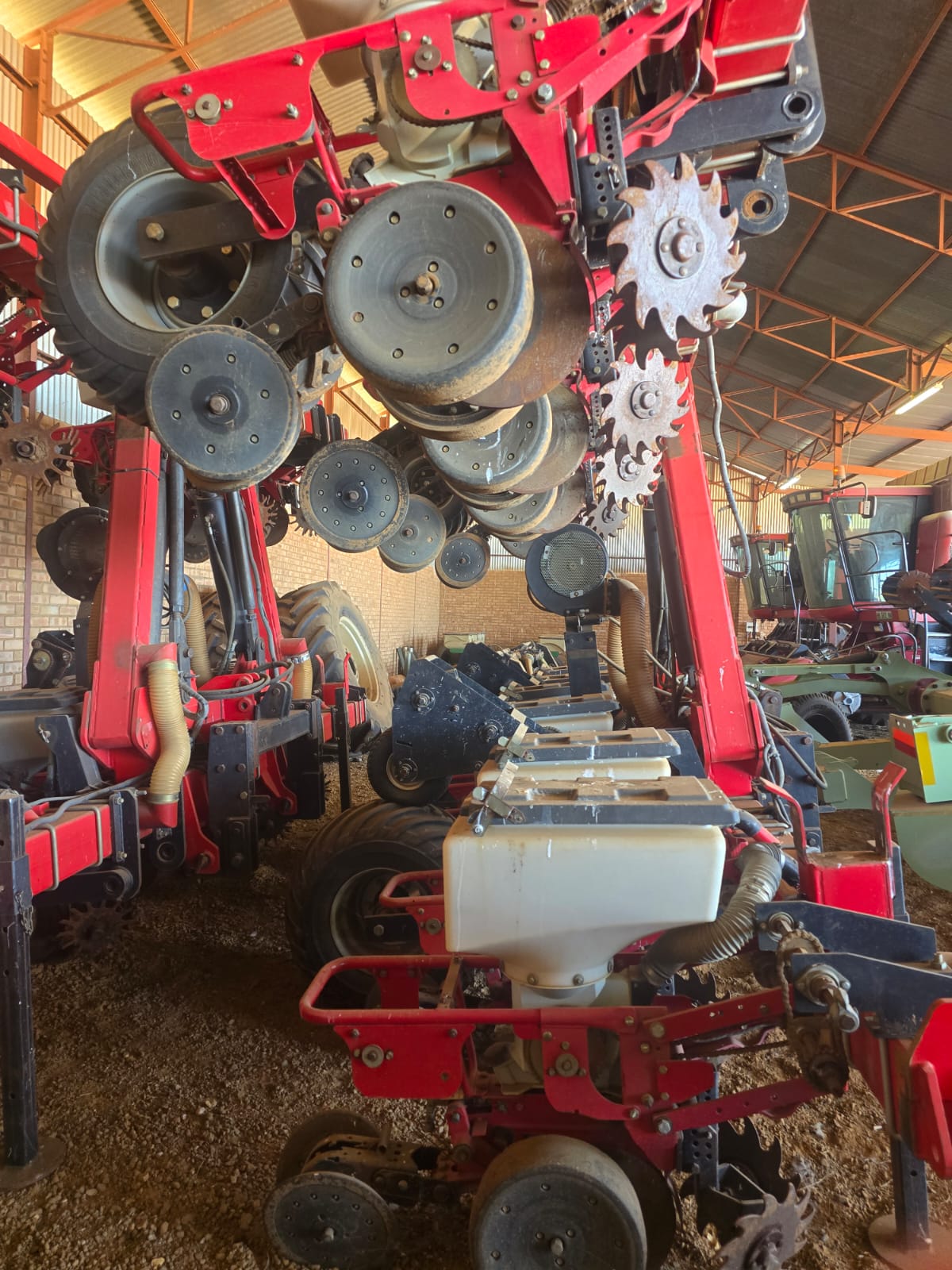 2 x 12 Row / Ry .91cm Massey Ferguson 555 Stackfold Planter - Image 5