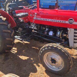 Alternative view of Massey Ferguson 135 Trekker / Tractor