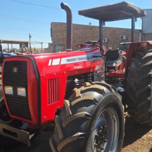 Alternative view of Massey Ferguson 460 4WD Trekker / Tractor