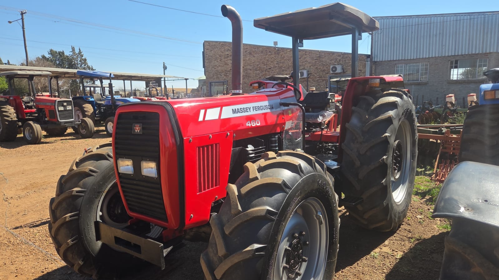 Massey Ferguson 460 4WD Trekker / Tractor - Image 2