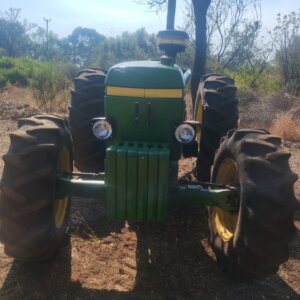 Alternative view of John Deere 2651 2x4 Trekker / Tractor