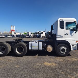 UD Quon GW26.450 Voorhakker Trok / Horse Truck