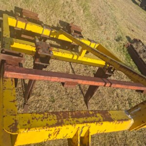 2 Tine / Tand Ripper with Rollers