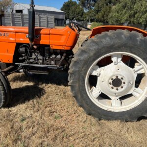 Alternative view of Fiat 640 Trekker / Tractor