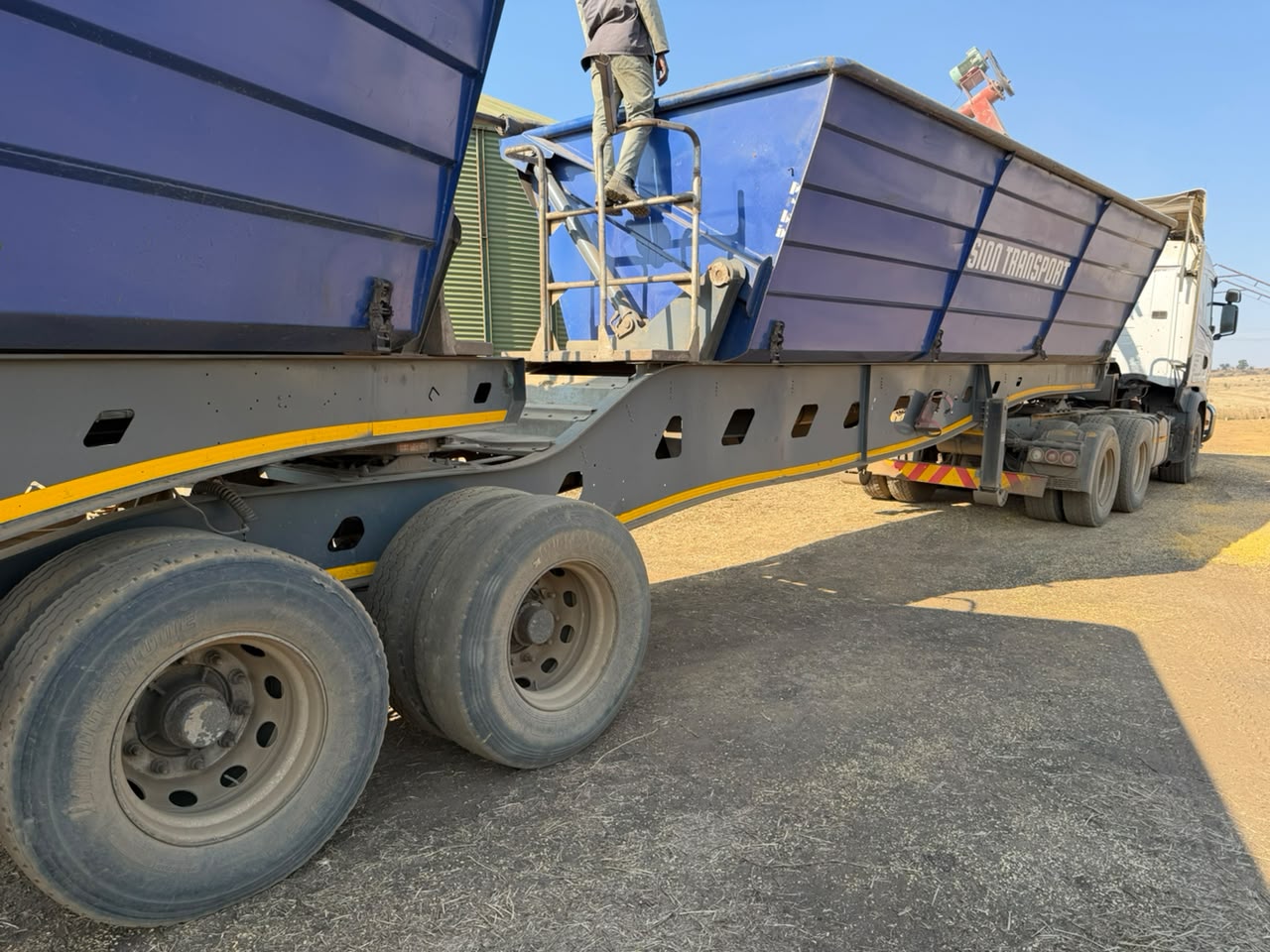 PRBB 45 Cube Side Tipper Trailer / Sleepwa - Image 2