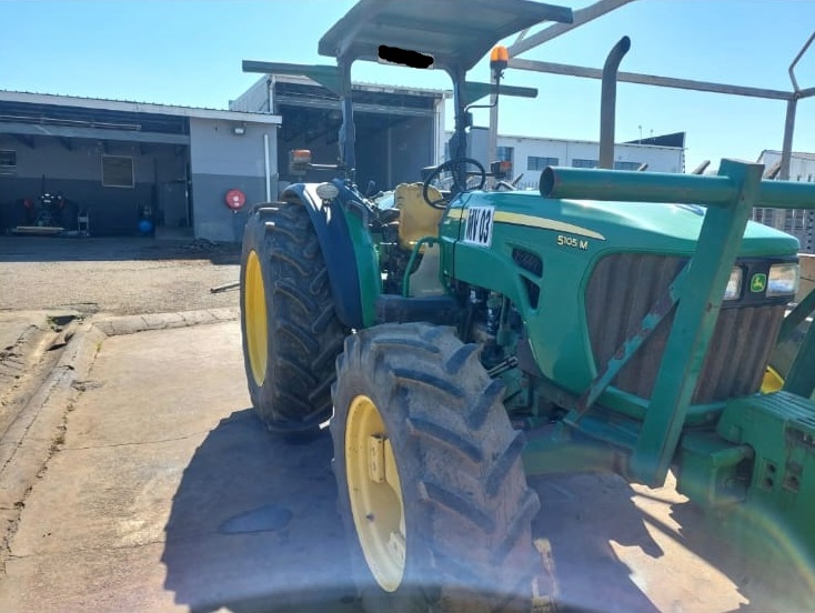 John Deere 5105M Trekker / Tractor