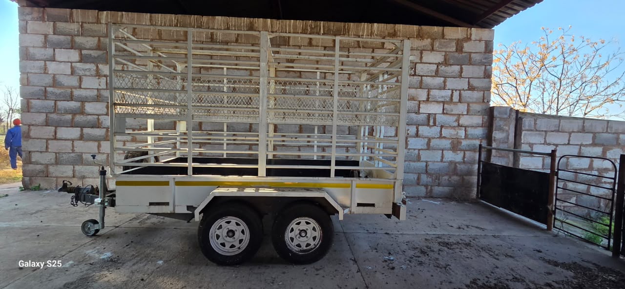 Beeswa / Cattle Trailer - Image 4