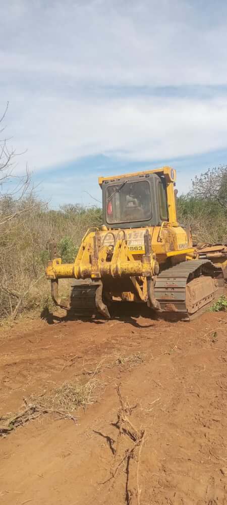Komatsu D61EX-12 Dozer / Stootskraper - Image 2