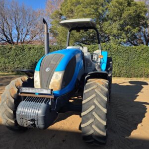 Alternative view of Landini Landpower 135 4WD Trekker / Tractor