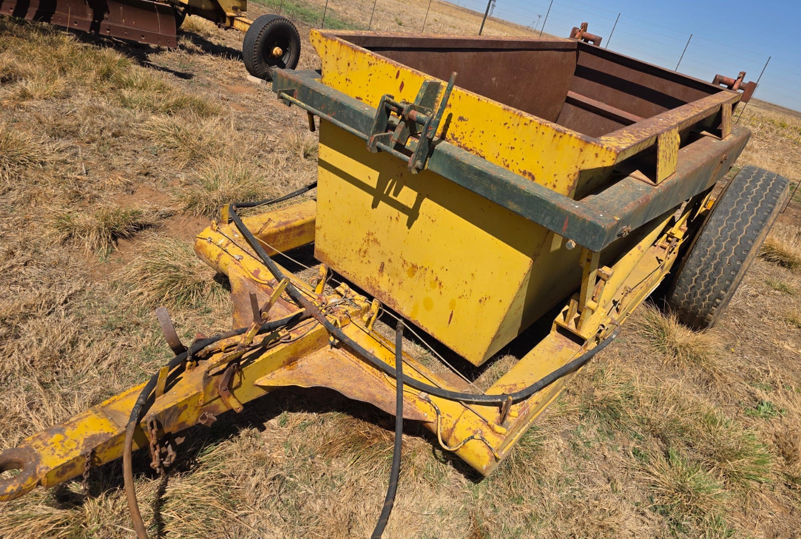Tipwa / Tipper with Skip Bin