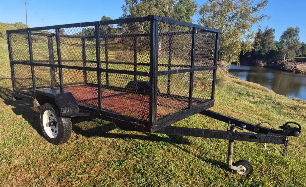 1 Ton Trailer / Sleepwa