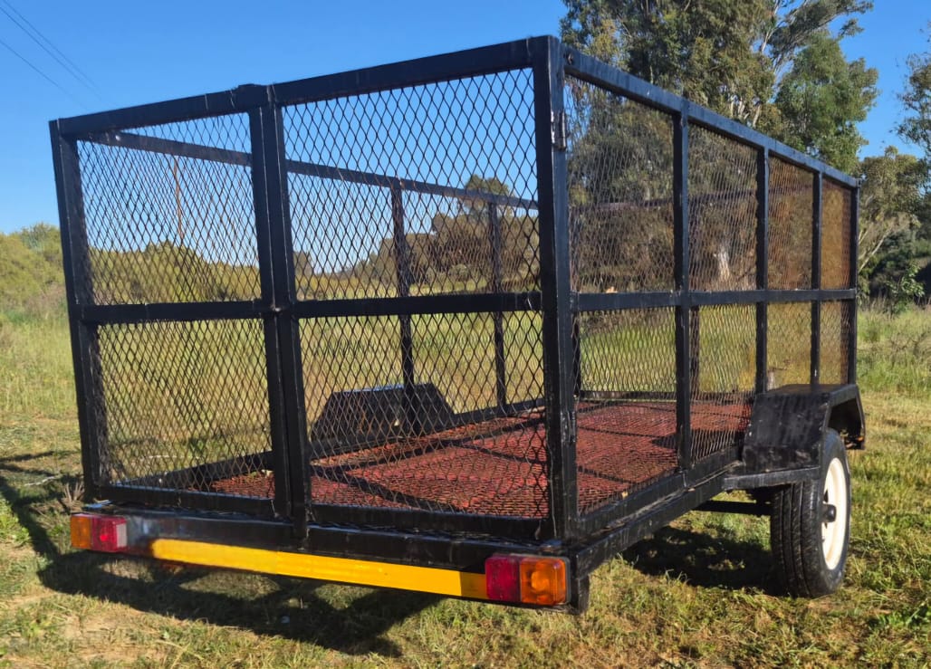 1 Ton Trailer / Sleepwa - Image 4