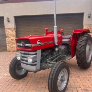 Alternative view of Massey Ferguson 135 2x4 Trekker / Tractor