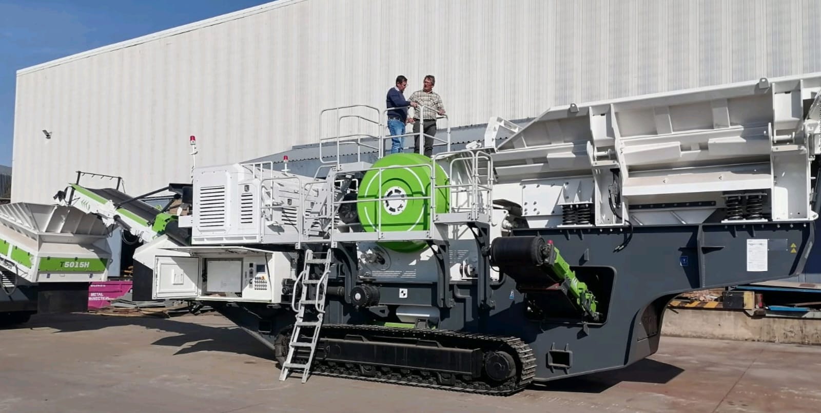 New Tempus RT116JH Hybrid Crawler Mobile Crusher - Image 2