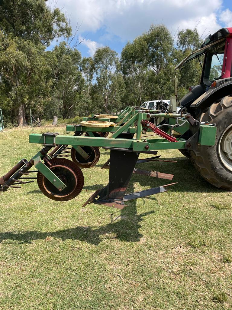 6 Row .91cm Bone Snyer / Bean Cutter