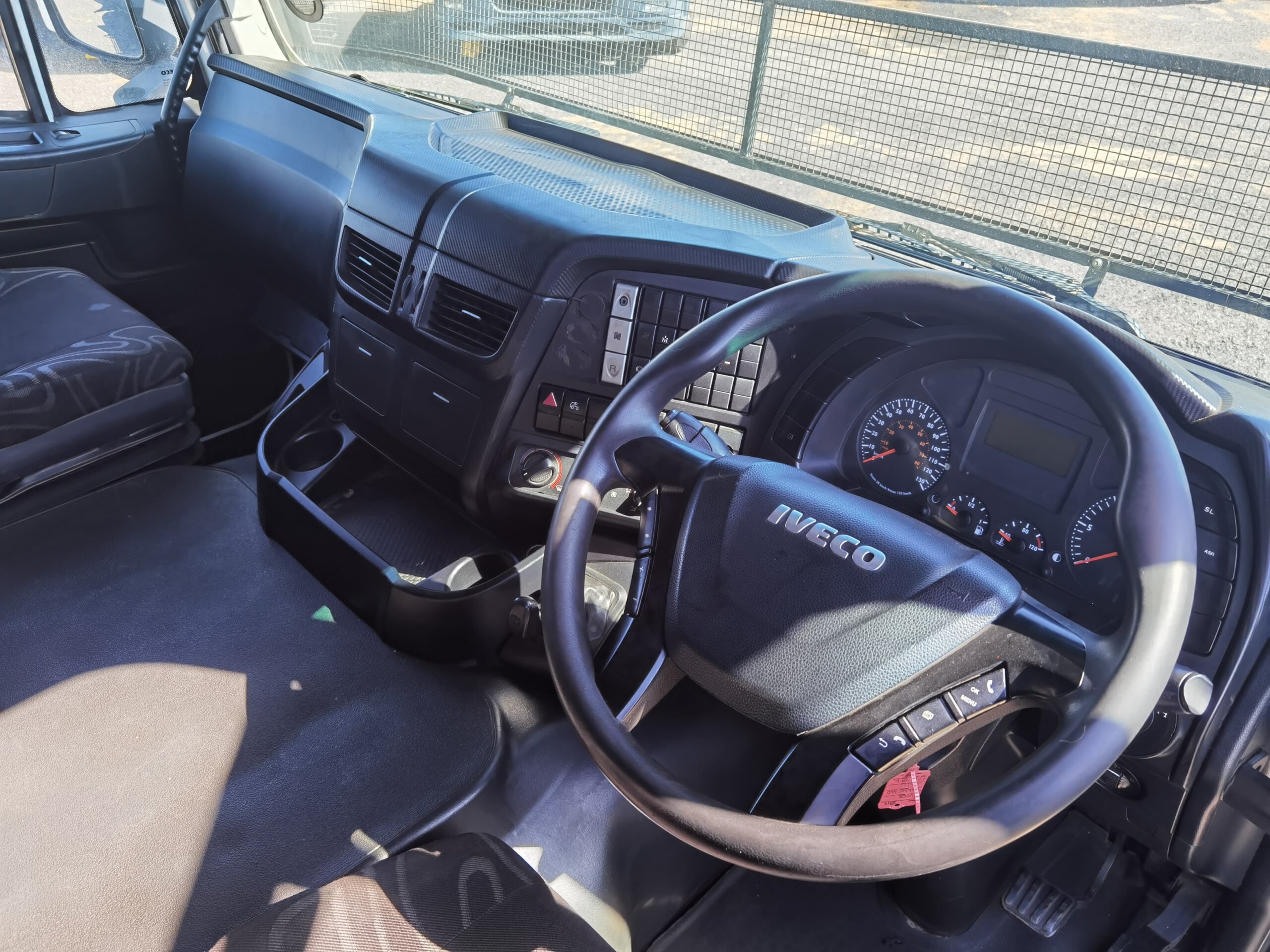Iveco 440 Voorhakker Trok / Horse Truck - Image 2