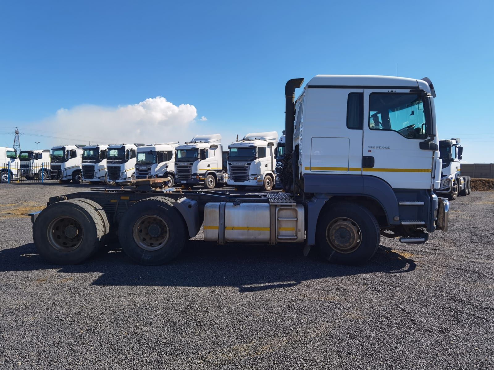 MAN TGS 27.440 Voorhakker Trok / Horse Truck - Image 3